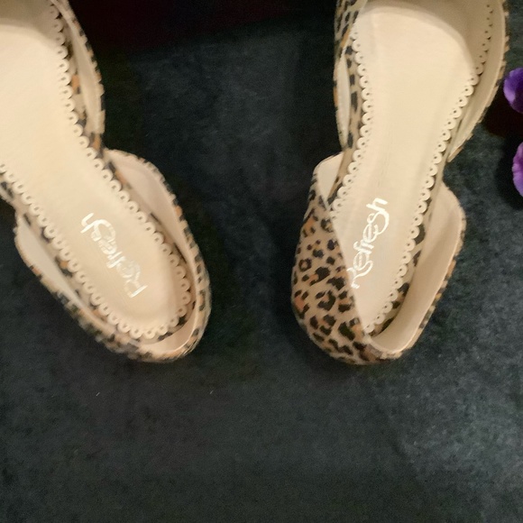 Refresh Leopard Animal Print Flats NIB - Picture 7 of 12